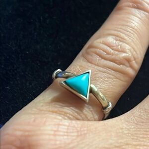 925 Silver Triangle Turquoise Ring DAINTY VINTAGE